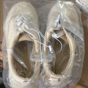 H&M cream  Canvas Sneakers